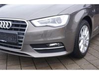 Gebraucht Audi A3 Attraction 125 PS (91 kW) 2016 Grau Limousine