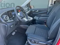 Gebraucht Mercedes V300 237 PS (174 kW) 2025 Rot Van / Kleinbus