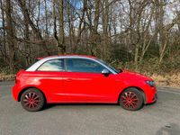 Gebraucht Audi A1 Attraction 86 PS (63 kW) 2011 Rot Kleinwagen