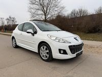 Gebraucht Peugeot 207 90 PS (66 kW) 2012 Weiß Kleinwagen
