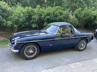 Second-hand MG B 95 CP (69 kW) 1975 Albastru Cabrio