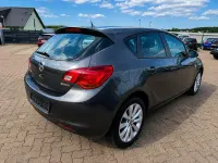 Gebraucht Opel Astra Edition 87 PS (63 kW) 2012 Grau Limousine