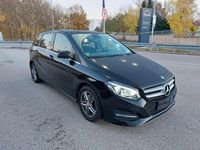 Gebraucht Mercedes B200 136 PS (100 kW) 2016 Schwarz Van / Kleinbus