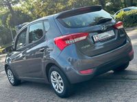 Gebraucht Hyundai ix20 Trend 90 PS (66 kW) 2016 Grau Kleinwagen