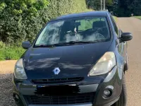 Gebraucht Renault Clio III 103 PS (75 kW) 2012 Schwarz Limousine