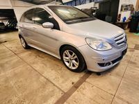Gebraucht Mercedes B200 140 PS (102 kW) 2006 Silber Van / Kleinbus