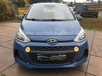 Gebraucht Hyundai i10 Classic 67 PS (49 kW) 2018 Blau Kleinwagen