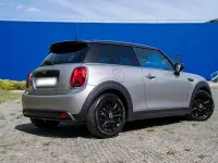 Usata Mini Cooper SE 136 kW (185 CV) 2023 Argento Utilitaria