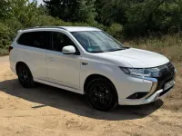 Gebraucht Mitsubishi Outlander P-HEV Basis 135 PS (99 kW) 2020 Weiß SUV