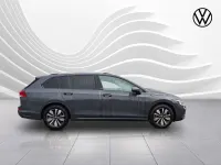 Gebraucht VW Golf VIII Move 131 PS (96 kW) 2023 Delfingrau metallic Kombi