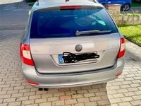 Gebraucht Skoda Superb 140 PS (102 kW) 2013 Silber Limousine