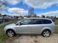 Używany Ford Focus Style 101 KM (74 kW) 2010 Srebrny Kombi