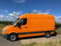 Gebraucht Mercedes Sprinter 95 PS (69 kW) 2013 Orange Van