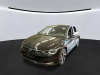 Gebraucht VW Golf VIII Style 190 PS (139 kW) 2024 Grenadillschwarz met (metallic) Limousine