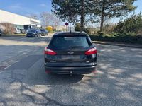 Gebraucht Ford Focus 125 PS (91 kW) 2014 Schwarz Kombi