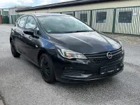 Gebraucht Opel Astra Selection 101 PS (74 kW) 2016 Schwarz Limousine