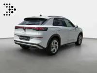 Gebraucht VW T-Roc Life 150 PS (110 kW) 2025 Weiß SUV