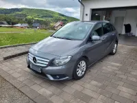 Gebraucht Mercedes B180 122 PS (89 kW) 2013 Grau Kleinwagen