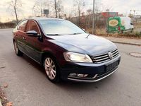 Gebraucht VW Passat Highline 177 PS (130 kW) 2014 Blau Limousine