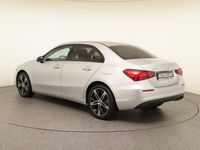 Gebraucht Mercedes A180 Progressive 136 PS (100 kW) 2023 Iridiumsilber metallic Limousine