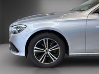 Gebraucht Mercedes E220 Avantgarde 200 PS (147 kW) 2022 Metalliclack hightechsilber (metallic) Kombi