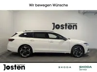 Neu Skoda Superb SportLine 204 PS (150 kW) 2026 Kristallweiß uni Kombi