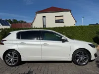 Gebraucht Peugeot 308 Allure 131 PS (96 kW) 2014 Weiß Limousine