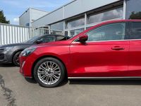 Gebraucht Ford Focus Titanium 125 PS (91 kW) 2021 Rot Limousine