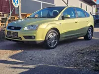 Gebraucht Ford Focus Ghia 145 PS (106 kW) 2007 Exoticgelb metallic Kleinwagen