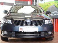 Gebraucht Skoda Superb Ambition 140 PS (102 kW) 2014 Grau metallic Kombi