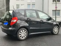 Gebraucht Mercedes A180 109 PS (80 kW) 2011 Schwarz Limousine