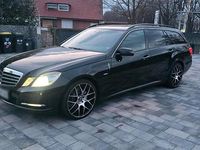 Gebraucht Mercedes E220 170 PS (125 kW) 2011 Schwarz Kombi