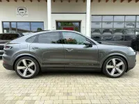 Gebraucht Porsche Cayenne 470 PS (345 kW) 2024 Grau SUV