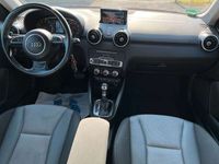 gebraucht Audi A1 Sportback 1.0 TFSI sport Aut. +NAVI+TEILLEDER