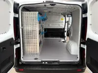 Gebraucht Opel Vivaro 121 PS (88 kW) 2019 Weiß Van / Kleinbus