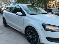 Gebraucht VW Polo 60 PS (44 kW) 2013 Weiß Kleinwagen