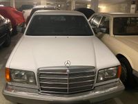 Gebraucht Mercedes 560 242 PS (177 kW) 1987 Weiß Limousine