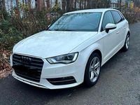 Gebraucht Audi A3 105 PS (77 kW) 2013 Weiß Kleinwagen