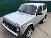 Neu Lada niva 83 PS (61 kW) 2026 Silber SUV