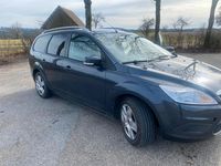 Gebraucht Ford Focus 115 PS (84 kW) 2010 Grau Kombi