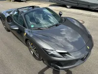 Gebraucht Ferrari 296 829 PS (609 kW) 2024 Grau Cabrio