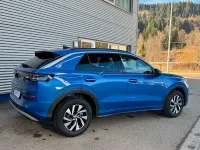 Neu VW T-Roc Life 116 PS (85 kW) 2026 Blau SUV