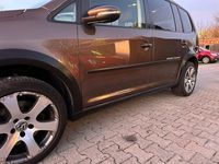 Gebraucht VW Touran Cross 177 PS (130 kW) 2014 Braun Van / Kleinbus