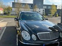 Gebraucht Mercedes E220 150 PS (110 kW) 2005 Schwarz Kombi