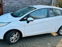 Gebraucht Ford Fiesta 75 PS (55 kW) 2017 Weiß Kleinwagen