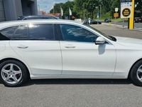 Gebraucht Mercedes C200 136 PS (100 kW) 2017 Weiß Limousine
