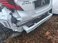 Gebraucht Toyota C-HR Basis 184 PS (135 kW) 2023 Platinumweiß perleffekt/ dach schwarz SUV