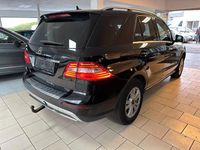 Gebraucht Mercedes ML250 204 PS (150 kW) 2011 Schwarz SUV