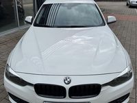 Gebraucht BMW 318 Advantage 136 PS (100 kW) 2017 Weiß Limousine