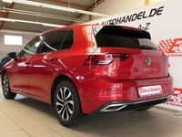 Gebraucht VW Golf VIII Active 150 PS (110 kW) 2022 Kings red metallic Limousine